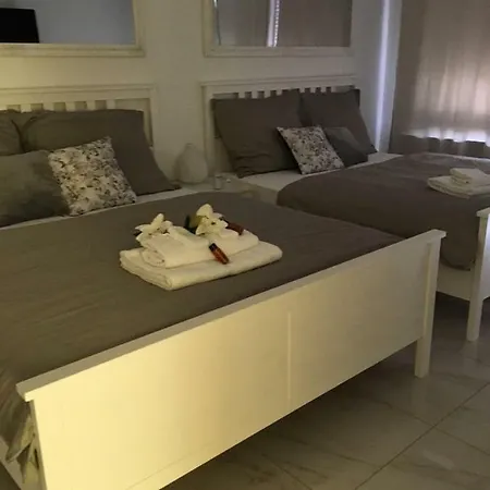 Odisey بوستوينا