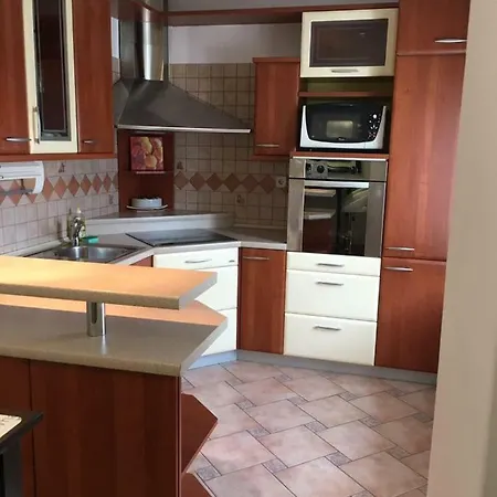 Odisey شقة بوستوينا